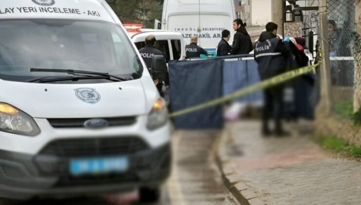 Bursa'da durakta fenalaşan kişi hayatını kaybetti